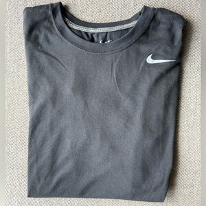 Nike Men's Gray Dri-FIT Shirt